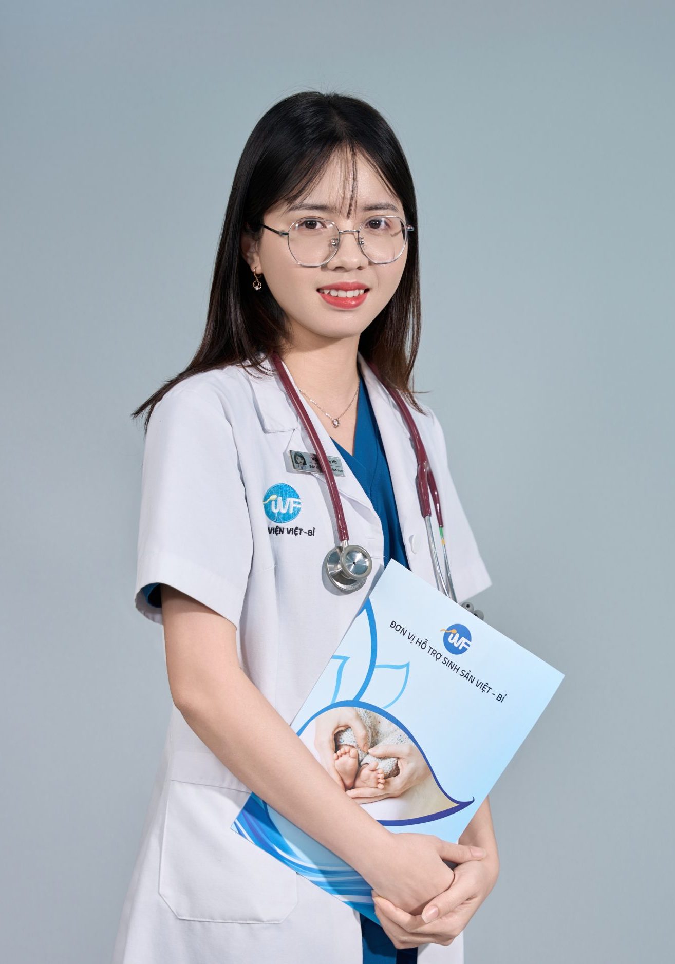 Bác sĩ Nguyễn hà tốt nghiệp loại giỏi bác sĩ đa khoa